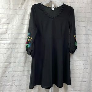 Black embroidered floral balloon sleeve lace trim collar dress approx L-…